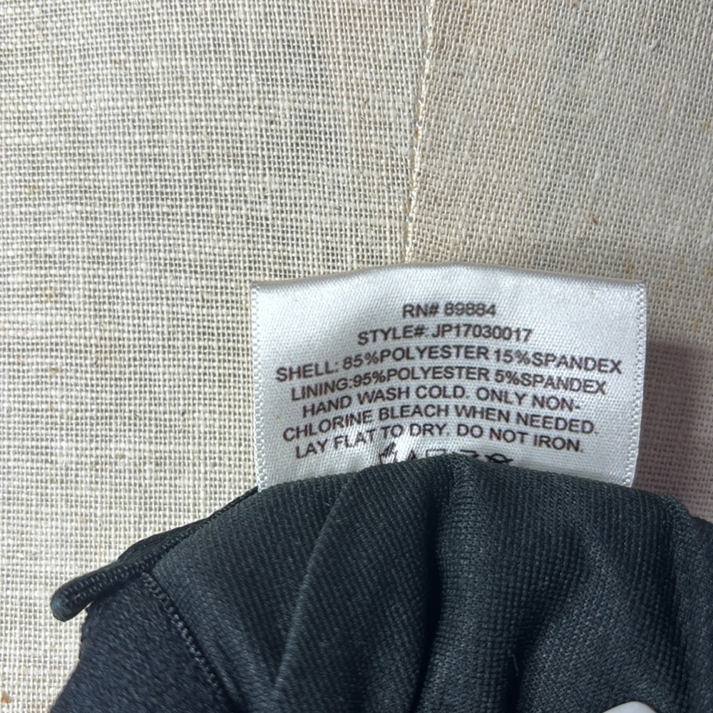 One Piece Graphic Swimsuit - Picture 9 of 9